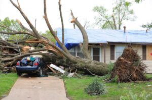 emergency roof tarping in Akron, OH