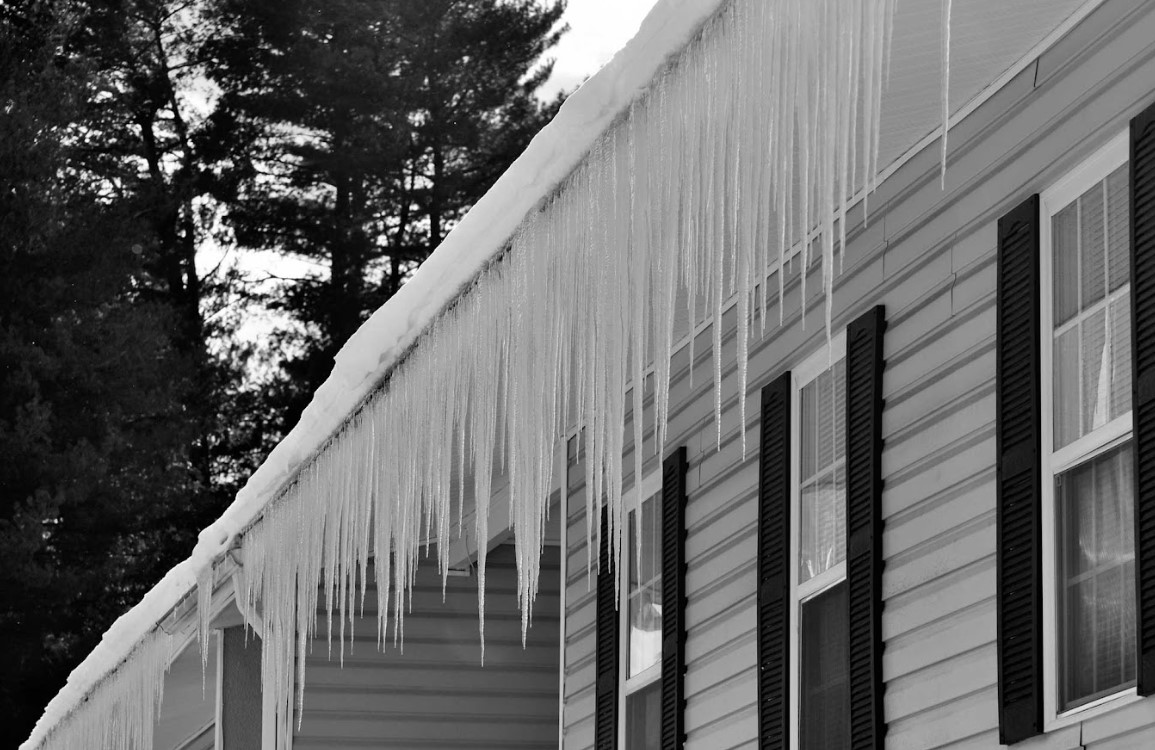 spot ice dams on roof